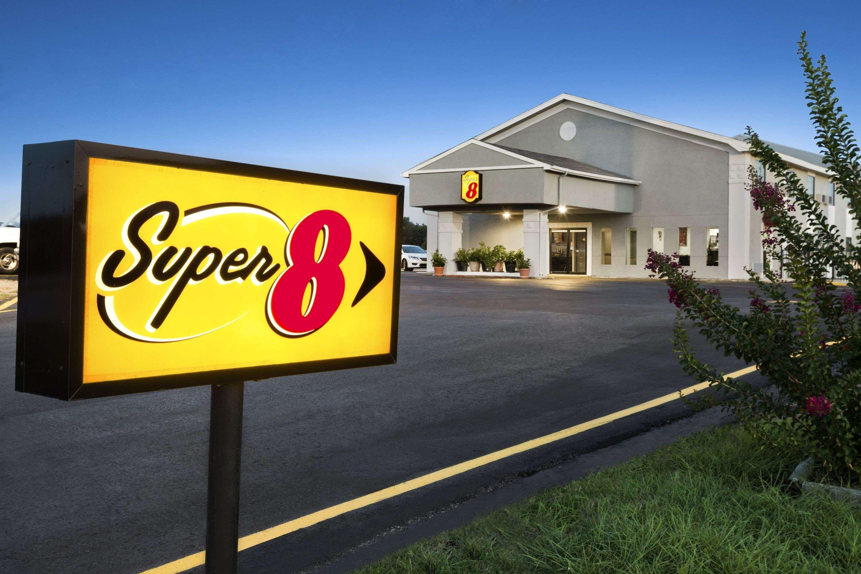 Super 8 By Wyndham Ardmore Exterior foto